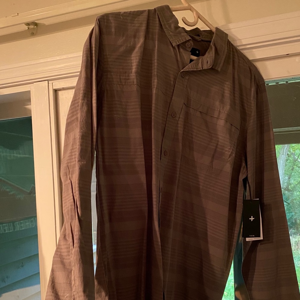 Tavik Men’s Long Sleeve Button Up.